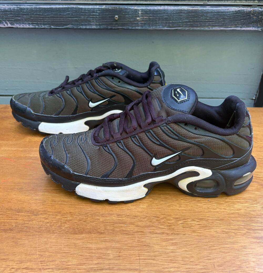 Nike Air Max Plus TN Tuned 1 Olive Black Running Shoes Youth 6Y Women's 7.5